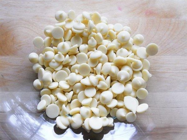 WHITE CHOCO CHIPS 50% SMALL 20000