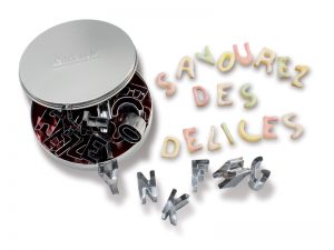 METAL CUTTERS -  26 LETTERS
