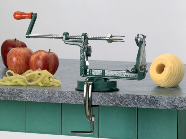 APPLE SLICER/PEELER/CORER WITH SUCTION CUP