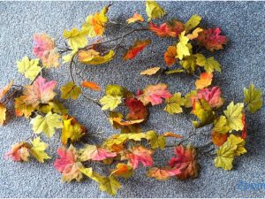 STUNNING AUTUMN LEAF GARLANDS PLASTIC